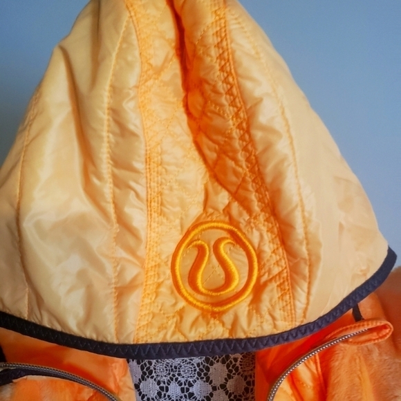 Lululemon Glacier Hoodie Vest - Picture 9 of 14